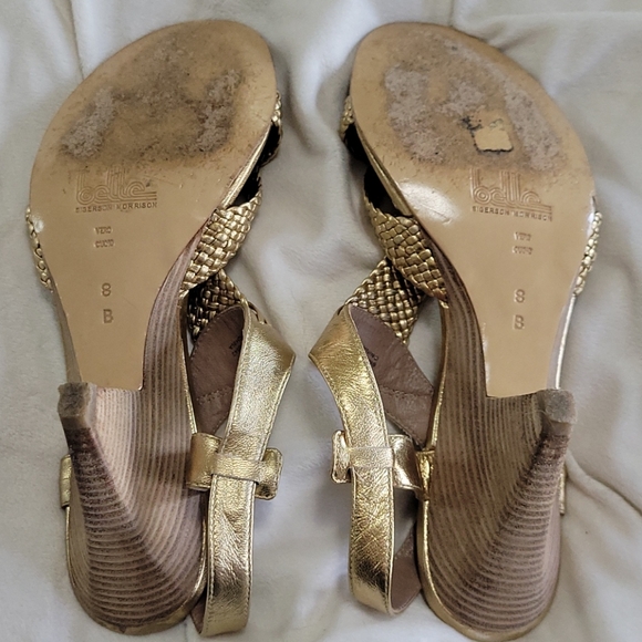Ladies Gold Sandals - Picture 4 of 5